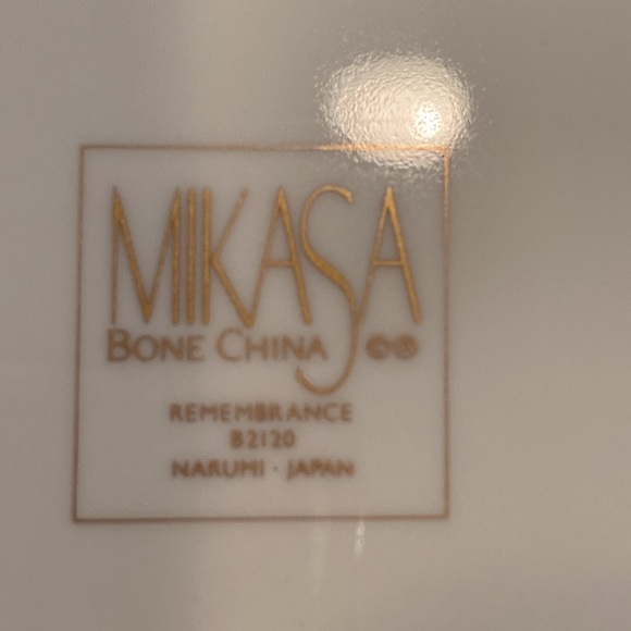 Mikasa Remembrance Bone China Baroque Mesh Plate B2120 551 - Picture 2 of 6